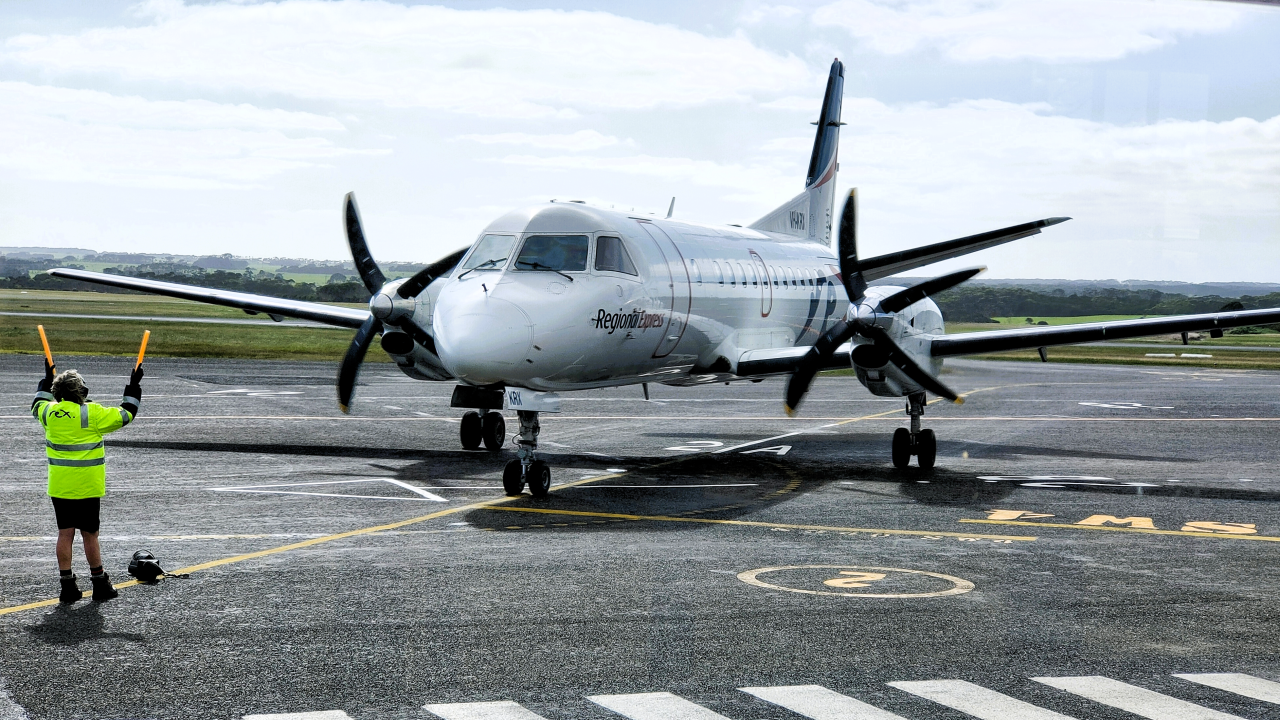 A Rex aircraft landing on King Island