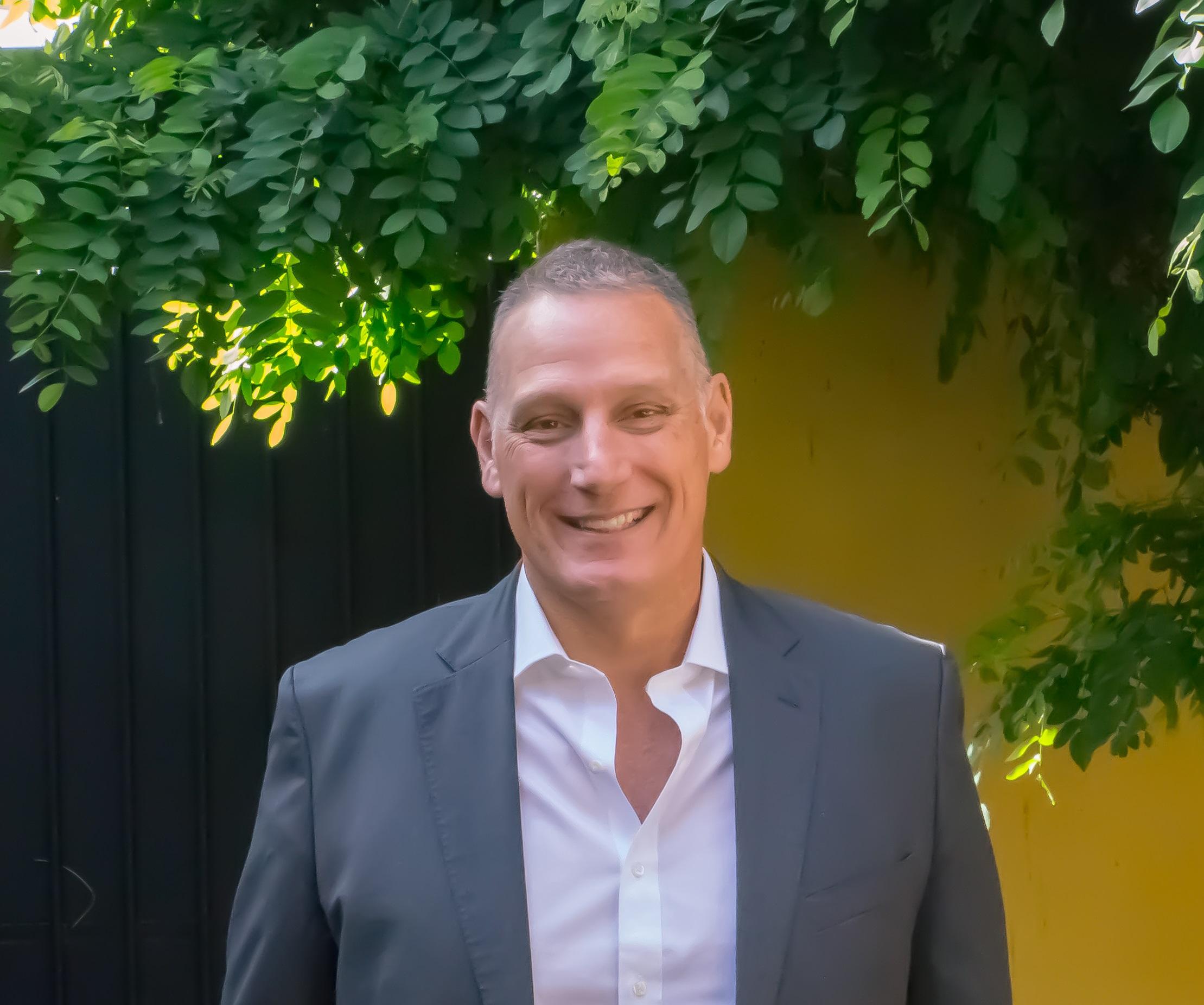 Extractas Bioscience CEO Dr Ross Murdoch