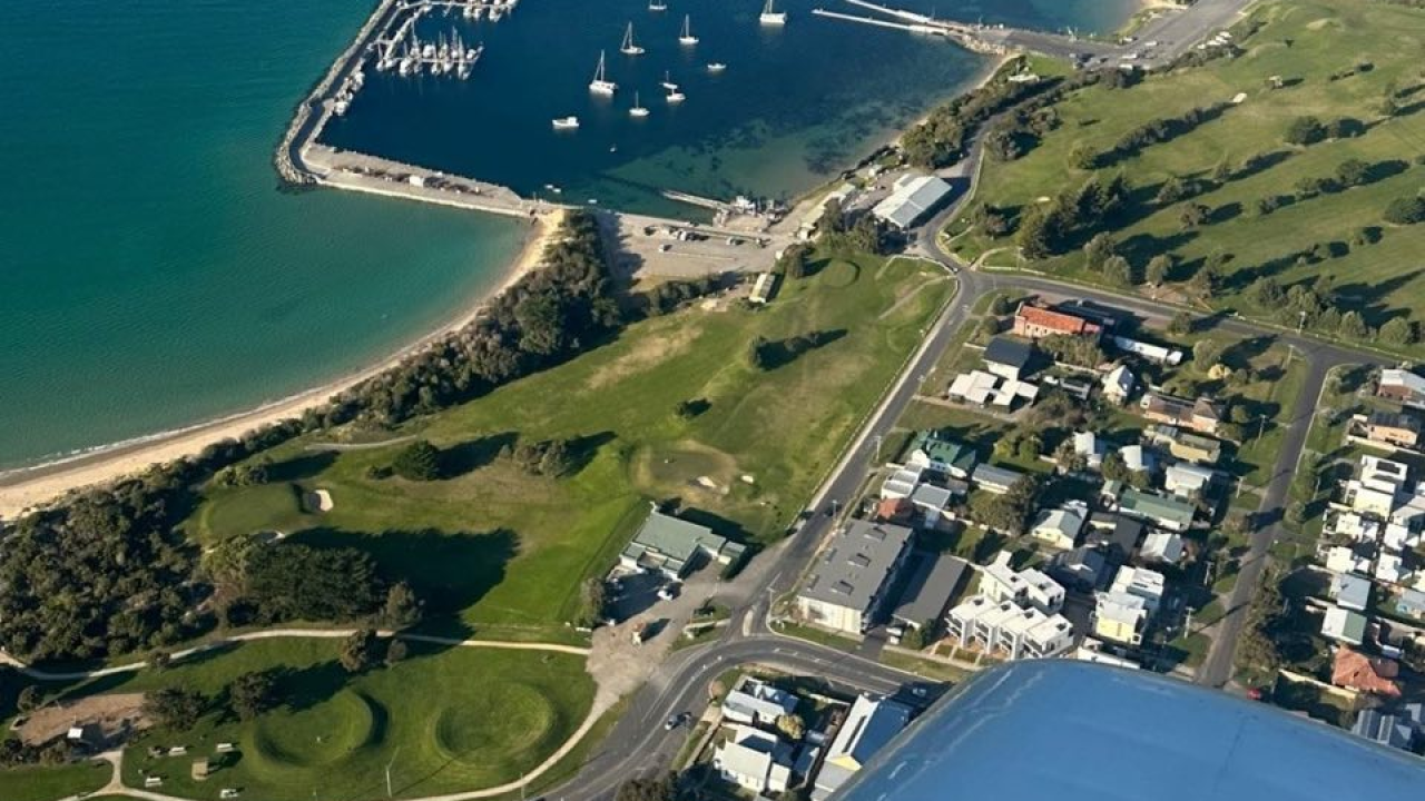 Apollo bay port