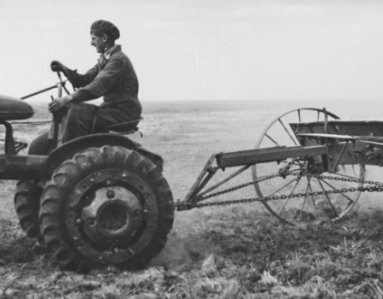Soilder settler tractor