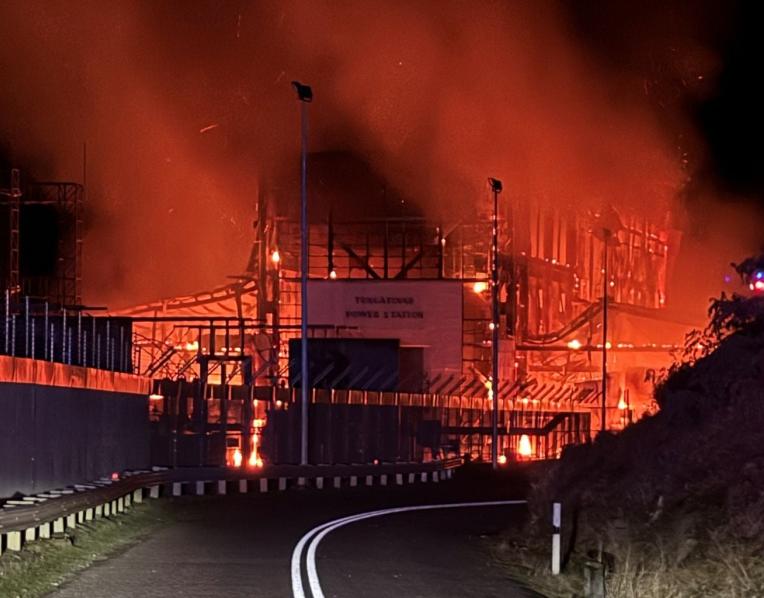 Tungatinah Power Station on fire