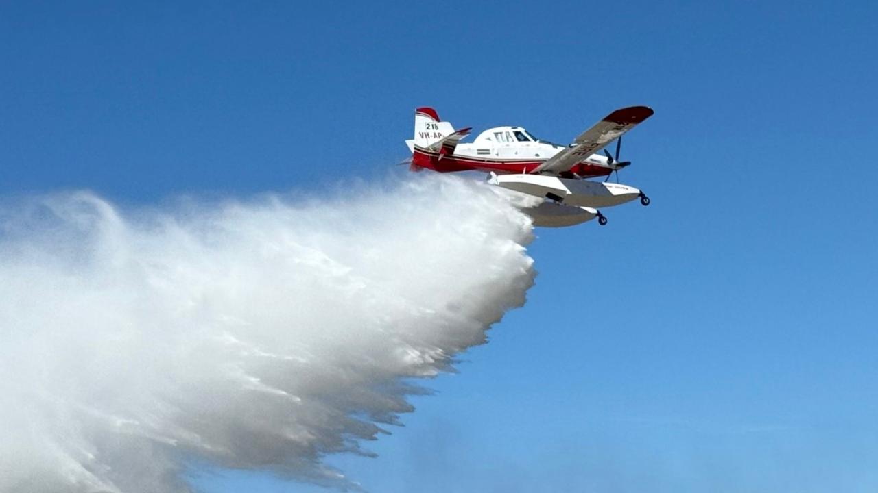 A TFS water bomber
