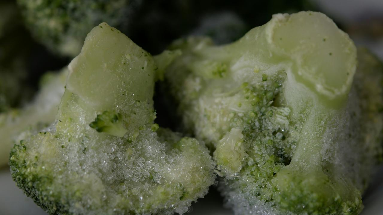Frozen broccoli 