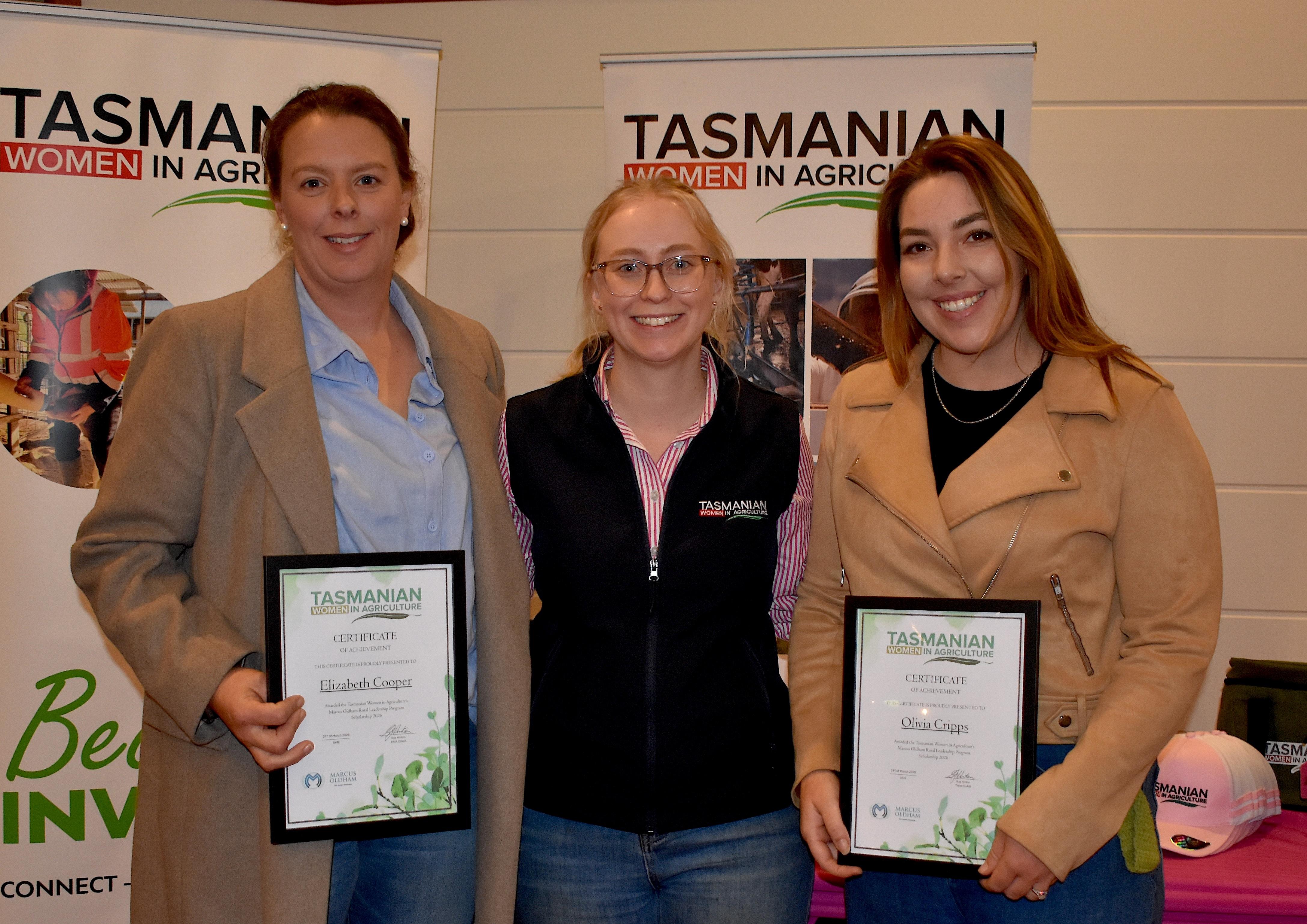 2026 MORP scholarship winners Elizabeth Cooper and Olivia Cripps with TWIA scholarshiop officer Caitlin Johnston (centre)