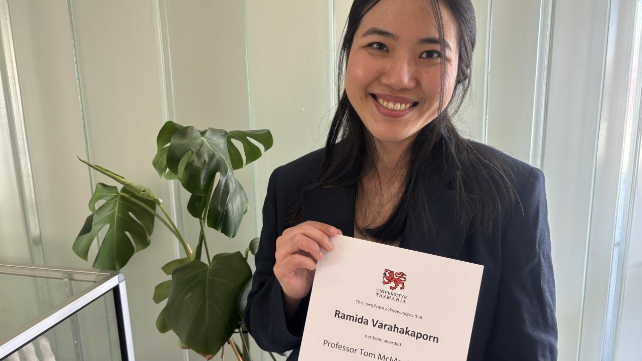  Masters of Agriculture and Food Science student Ramida Varahakaporn was the recipient of the award for the best research thesis and the Professor Tom McMeekin award