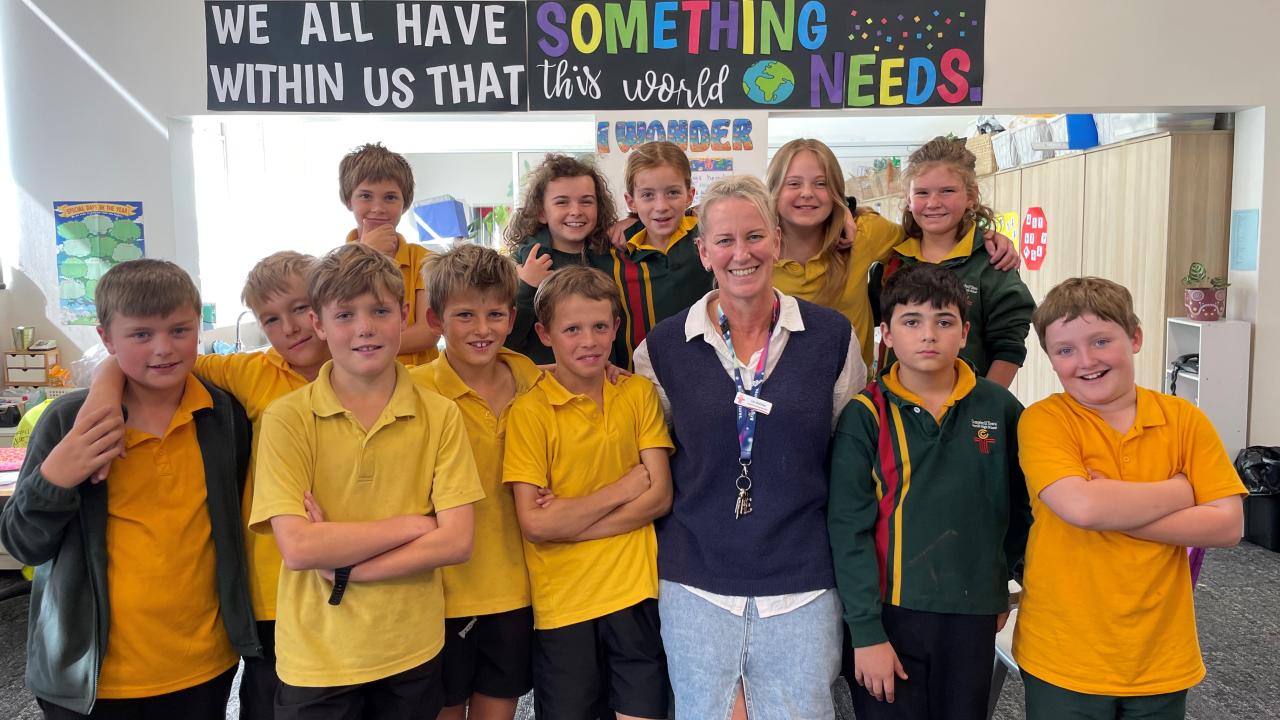 Liz Webber with her students Liz Webber with her students