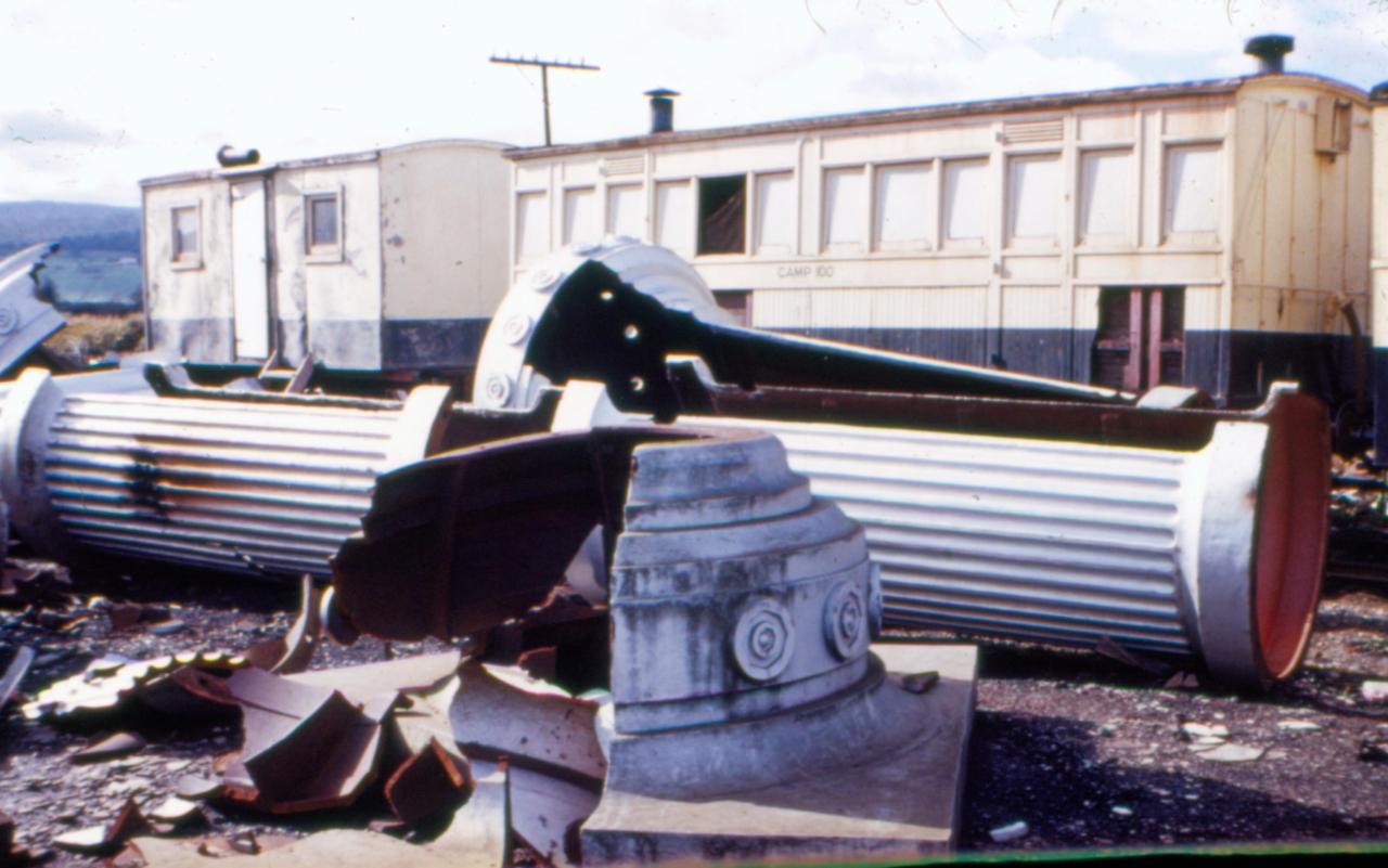 Removal of the original pillars