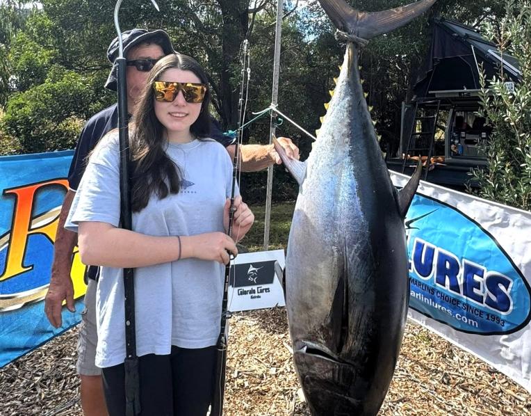 Shanae Dance with the 55.3 kg Southern Bluefin Tuna and pending 37 kg tackle GFAA State & Australian record in the Junior Female category. 
