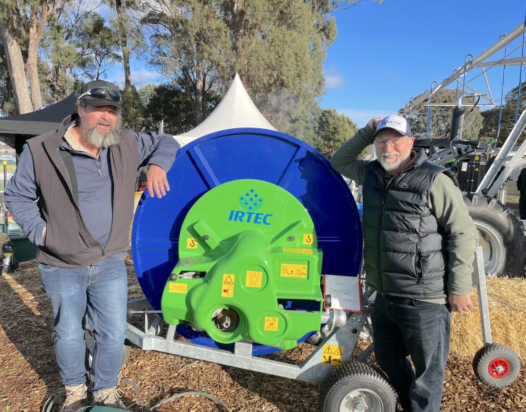 Justin Burbury from York Plains talks to Colin Targett of Van Diemen’s Land irrigation about the hard hose irrigator with Van Diemens Land Irrigation consultant Colin Targett.