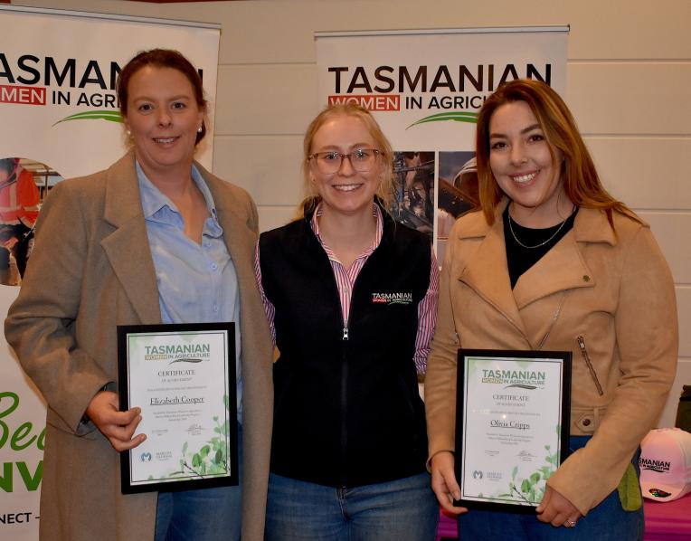 2026 MORP scholarship winners Elizabeth Cooper and Olivia Cripps with TWIA scholarshiop officer Caitlin Johnston (centre)